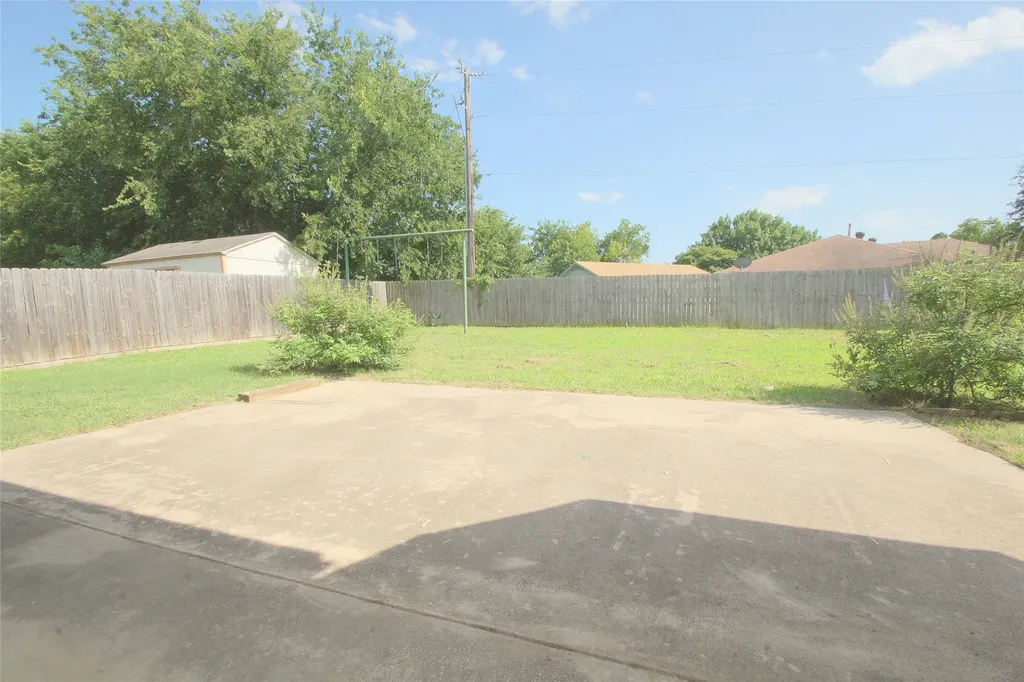 1804 Sand Stone Drive Sanger TX 76266