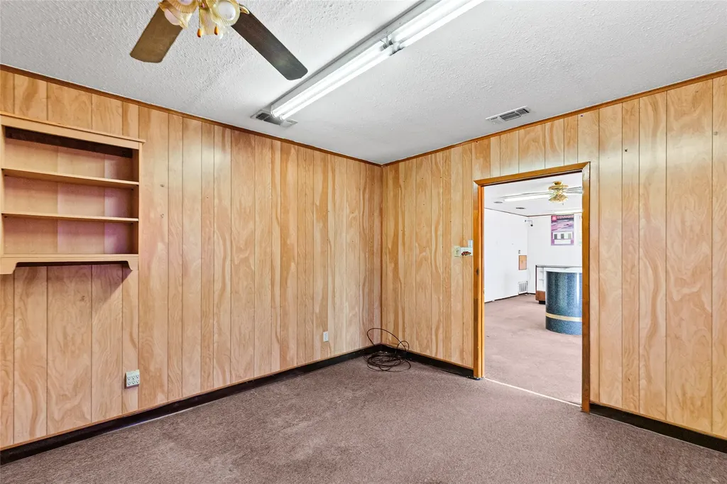 9920 Wesley Street Greenville TX 75402