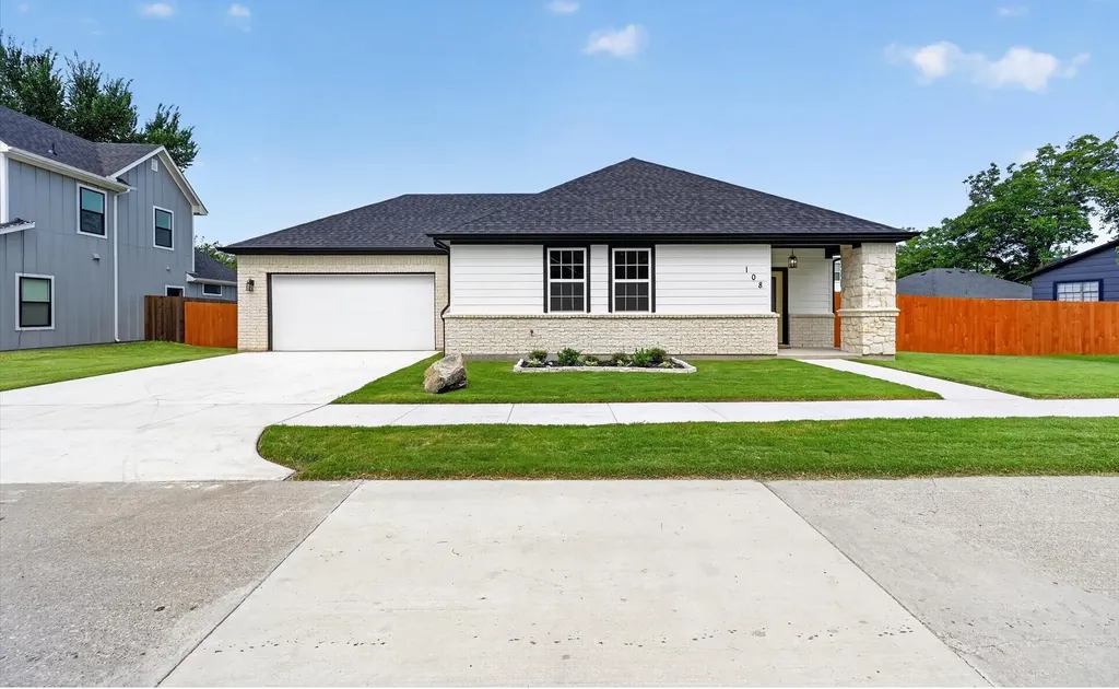 108 Griffin Street Waxahachie TX 75165