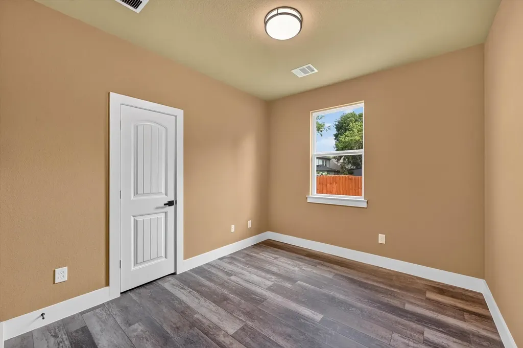 108 Griffin Street Waxahachie TX 75165