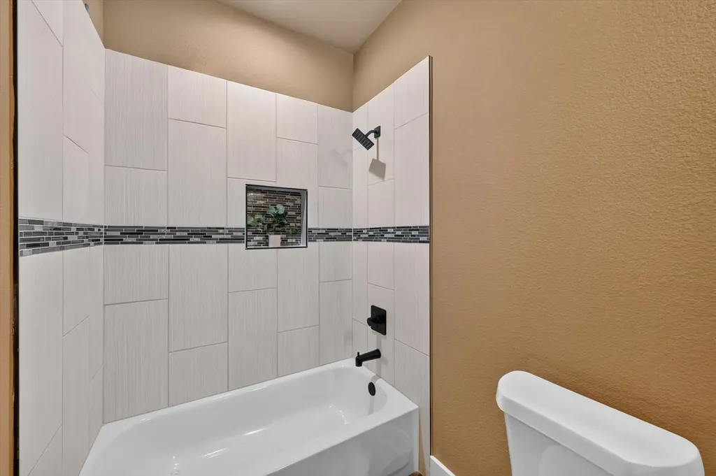 108 Griffin Street Waxahachie TX 75165