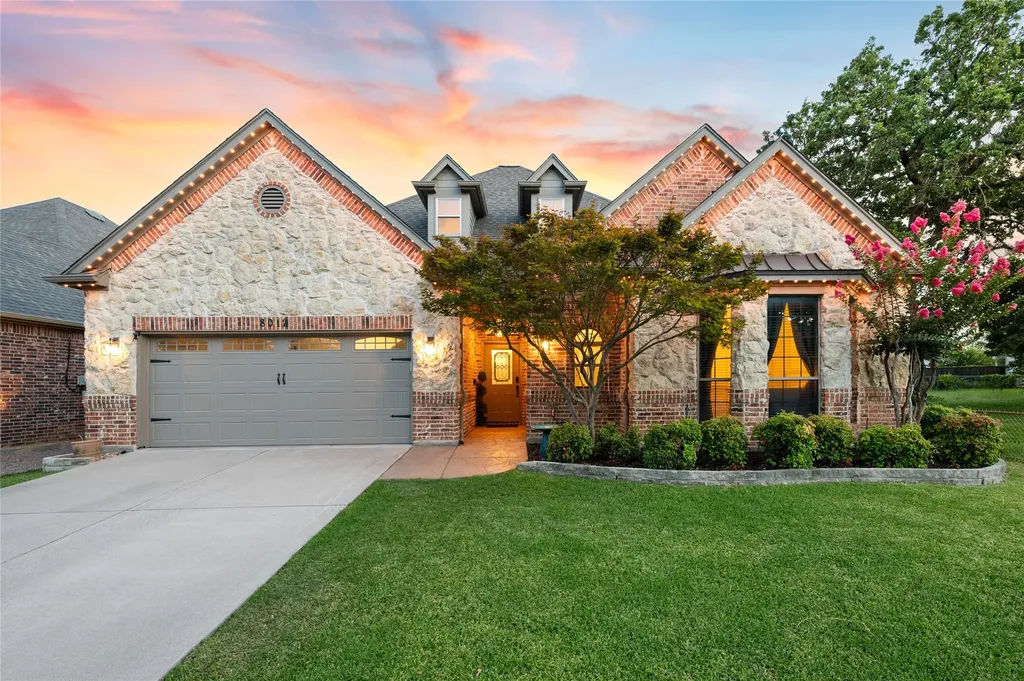 8012 Odell Street North Richland Hills TX 76182