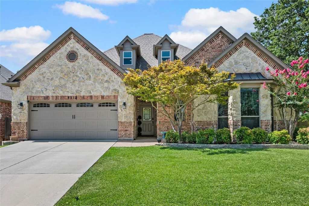 8012 Odell Street North Richland Hills TX 76182