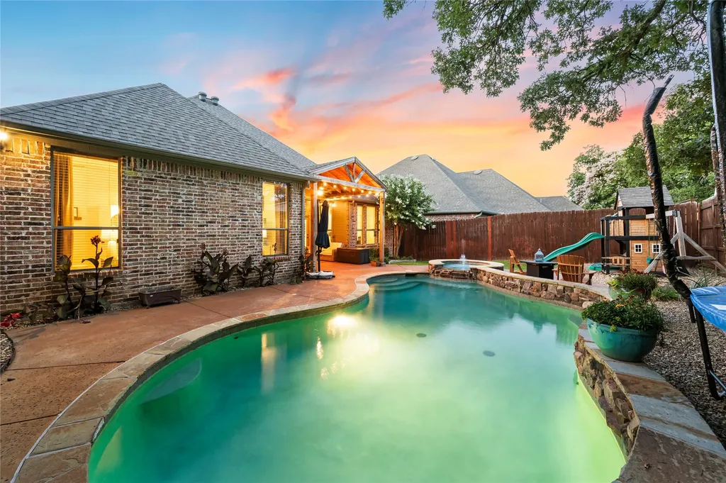 8012 Odell Street North Richland Hills TX 76182