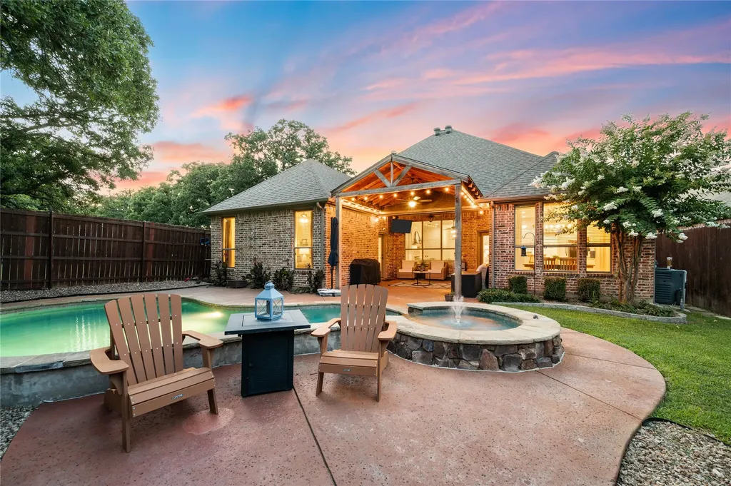 8012 Odell Street North Richland Hills TX 76182