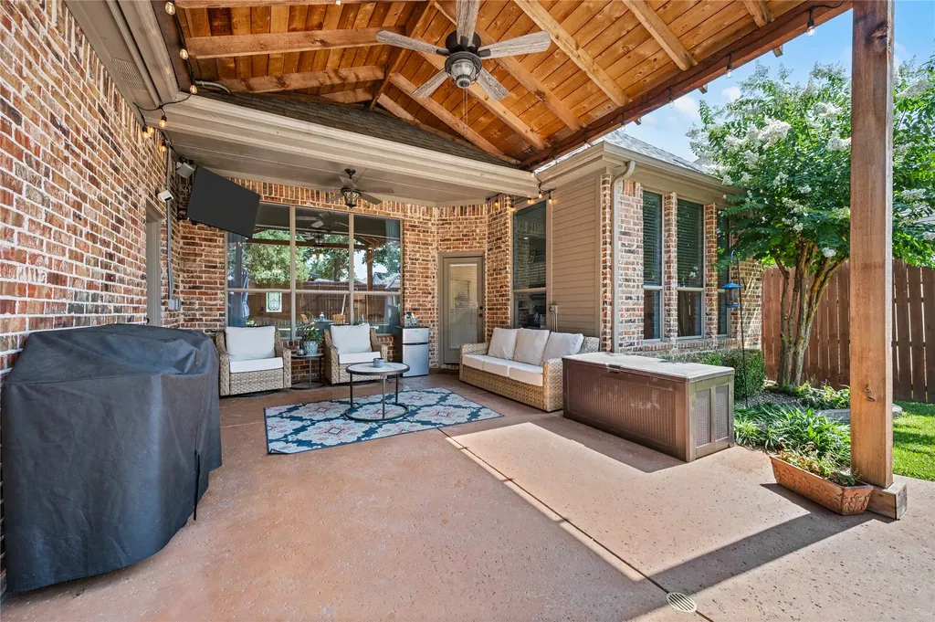 8012 Odell Street North Richland Hills TX 76182