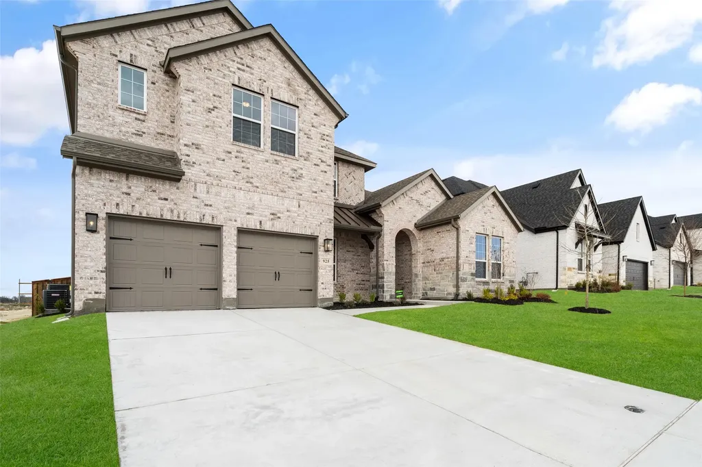 925 Cedar Street Lavon TX 75166