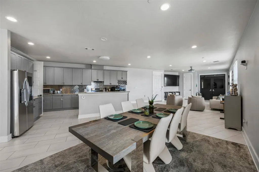 251 S Mill Street Lewisville TX 75057
