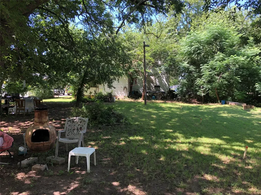 301 Elba Street Bowie TX 76230