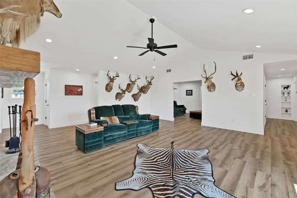 1901 Melissa Lane Keene TX 76031