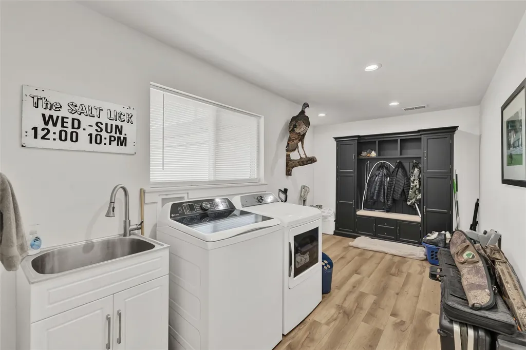 1901 Melissa Lane Keene TX 76031