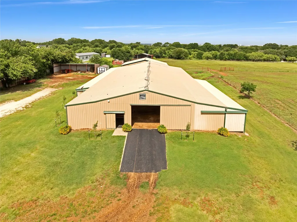 1901 Melissa Lane Keene TX 76031