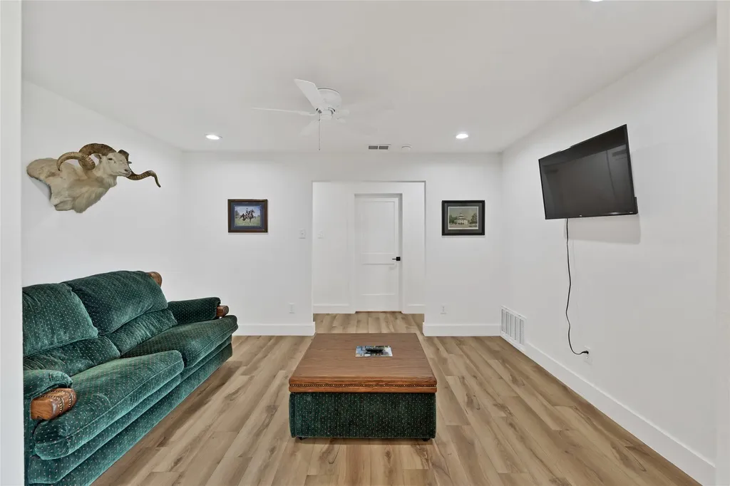 1901 Melissa Lane Keene TX 76031
