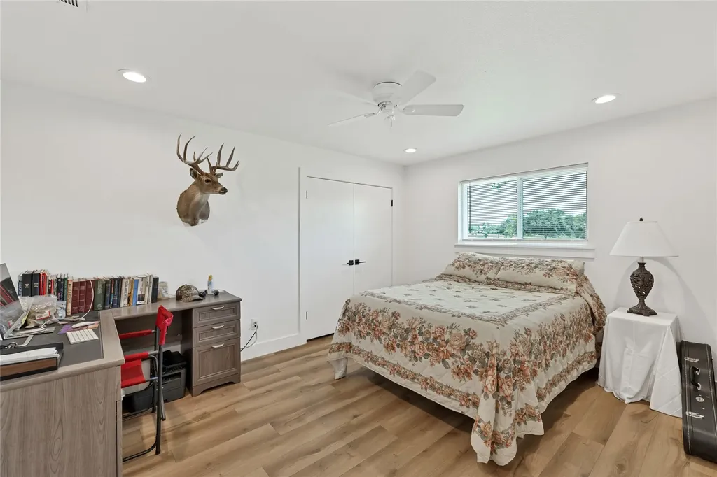 1901 Melissa Lane Keene TX 76031