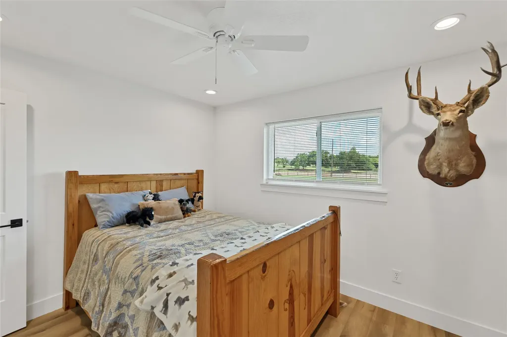 1901 Melissa Lane Keene TX 76031