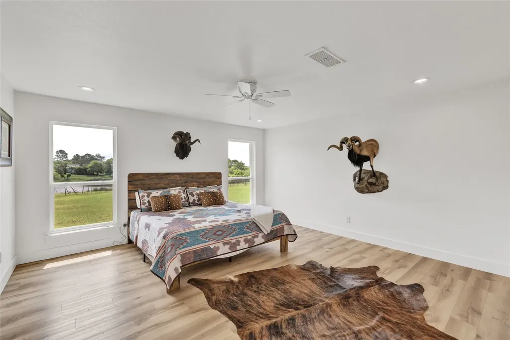 1901 Melissa Lane Keene TX 76031