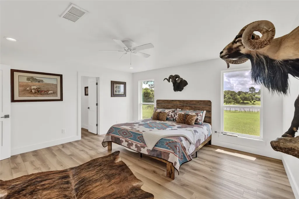1901 Melissa Lane Keene TX 76031