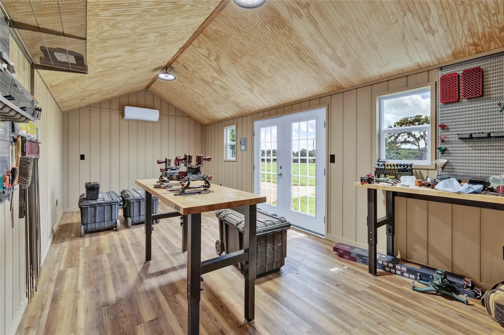 1901 Melissa Lane Keene TX 76031