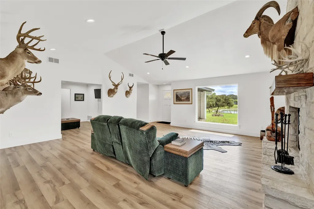 1901 Melissa Lane Keene TX 76031