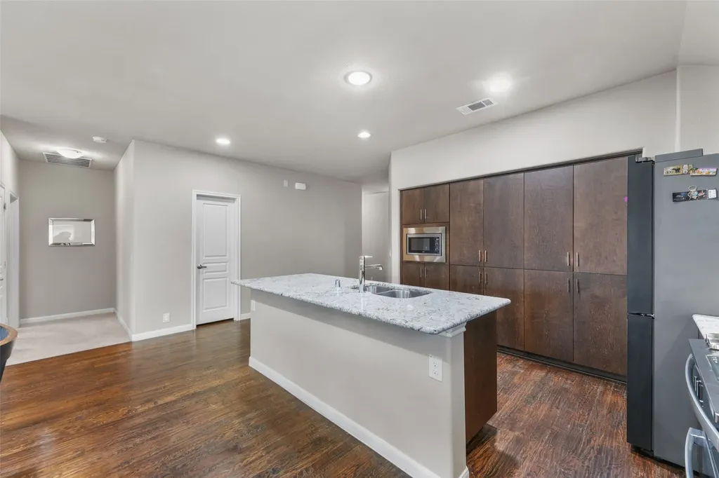 2017 Windsong Drive Heartland TX 75126