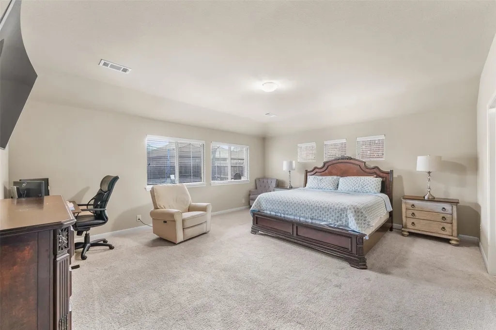 2017 Windsong Drive Heartland TX 75126