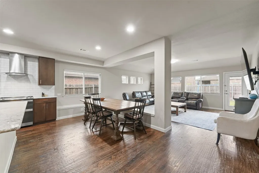 2017 Windsong Drive Heartland TX 75126
