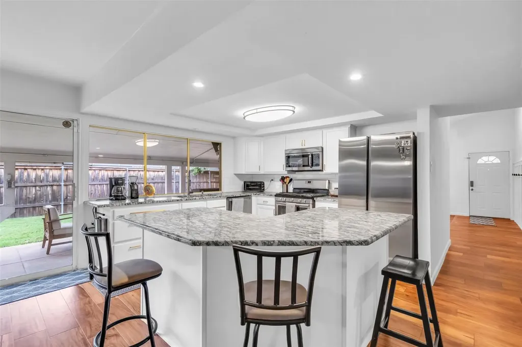 1901 Paxton Drive Carrollton TX 75007
