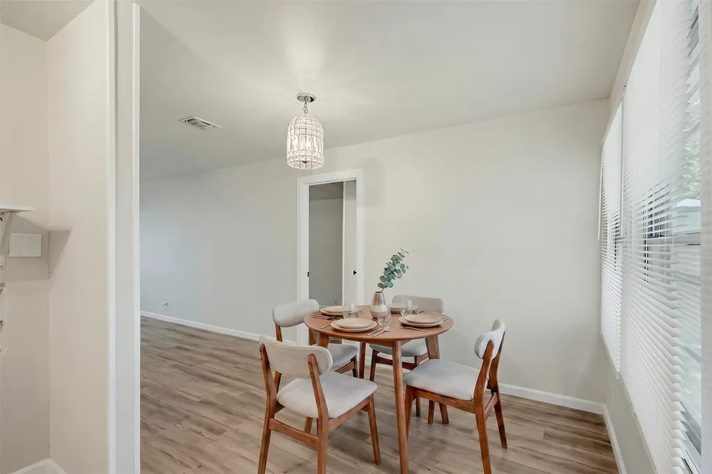 1414 Wynn Terrace Arlington TX 76010