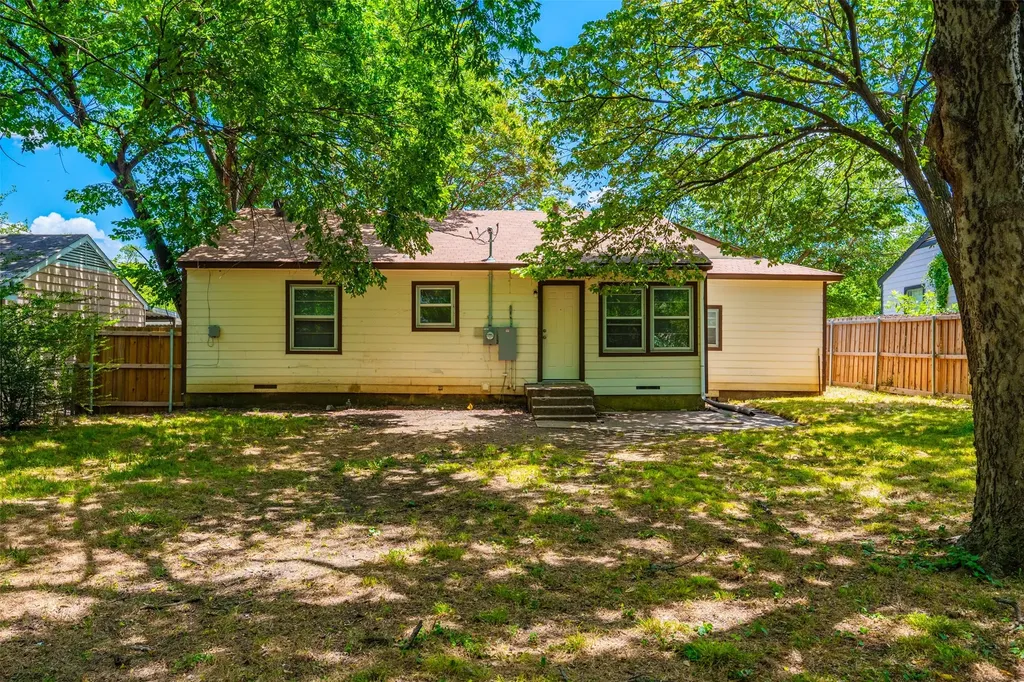 1414 Wynn Terrace Arlington TX 76010
