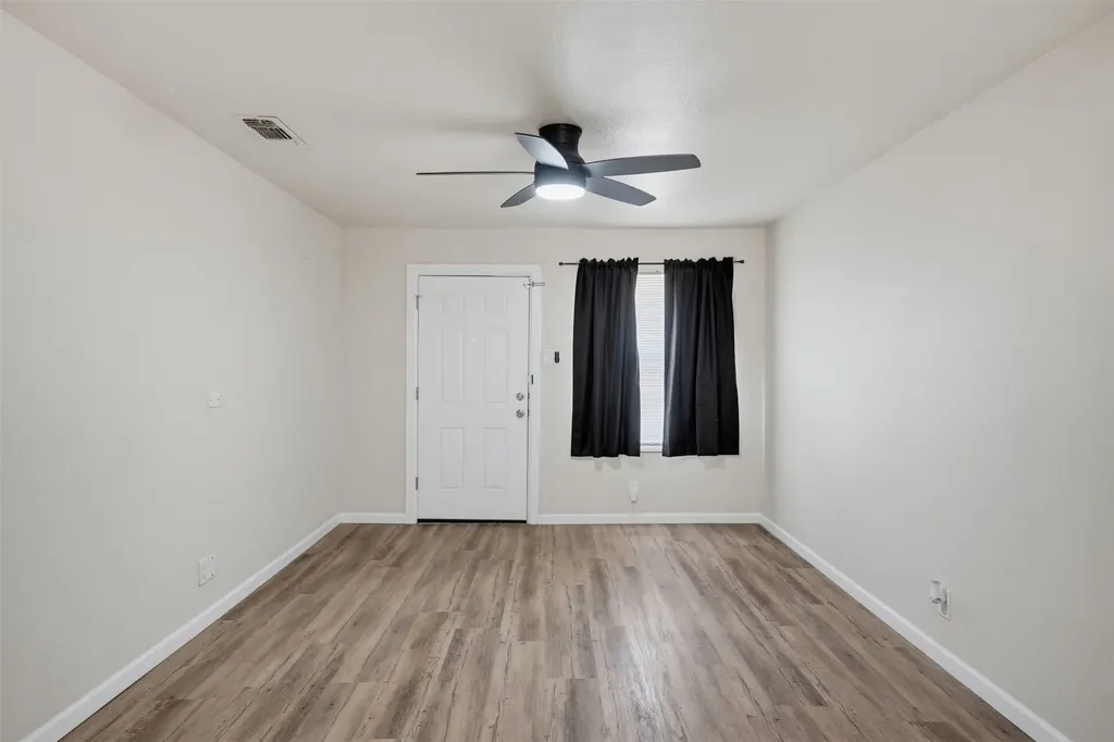 1414 Wynn Terrace Arlington TX 76010