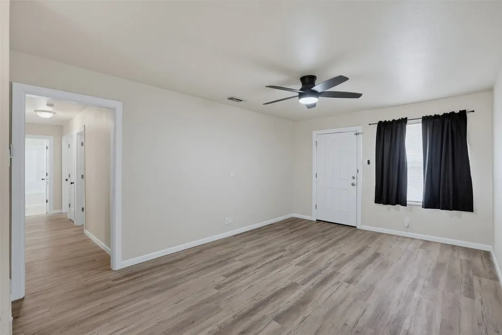 1414 Wynn Terrace Arlington TX 76010