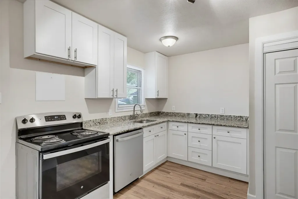 1414 Wynn Terrace Arlington TX 76010
