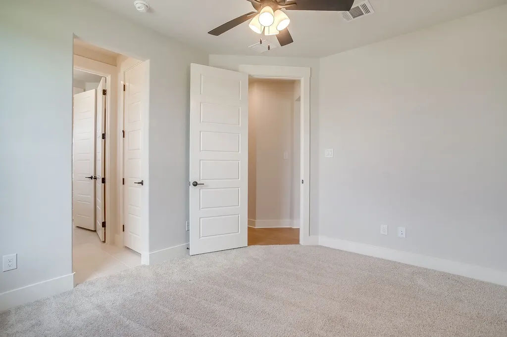 1011 Bartlett Peak Drive Waxahachie TX 75167