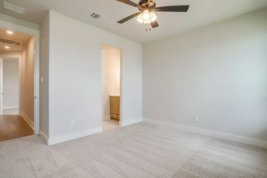 1011 Bartlett Peak Drive Waxahachie TX 75167