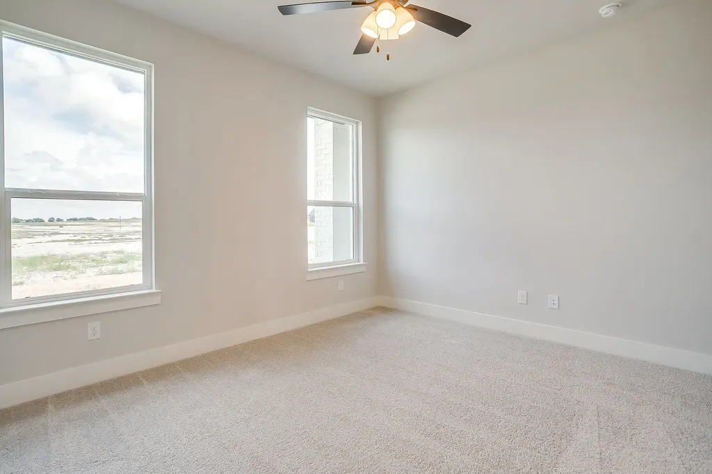 1011 Bartlett Peak Drive Waxahachie TX 75167