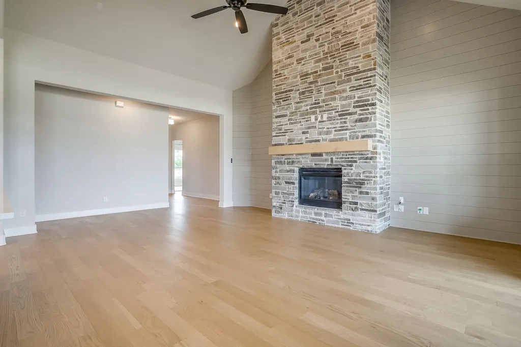 1011 Bartlett Peak Drive Waxahachie TX 75167