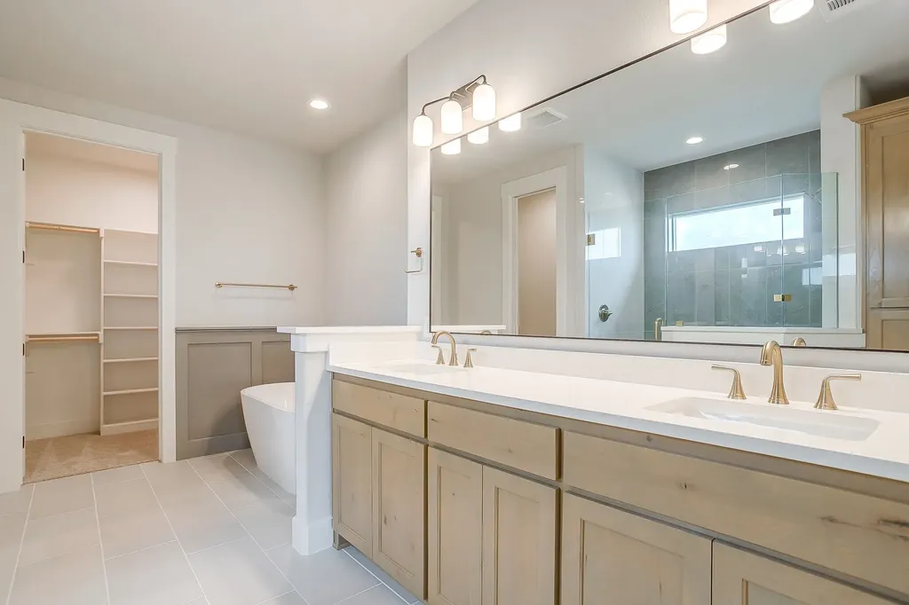 1011 Bartlett Peak Drive Waxahachie TX 75167