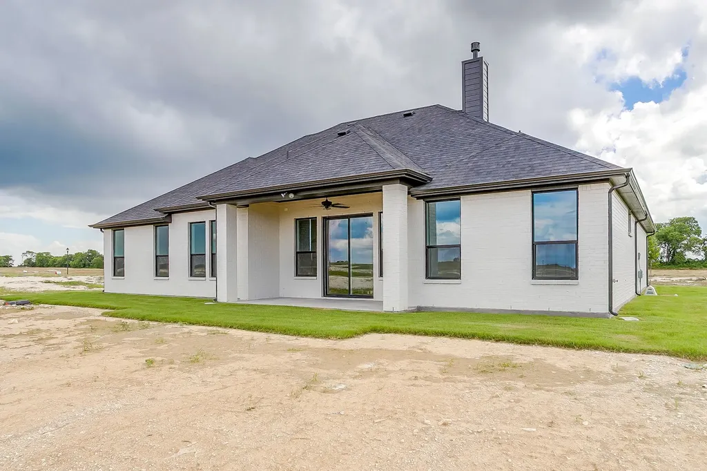 1011 Bartlett Peak Drive Waxahachie TX 75167