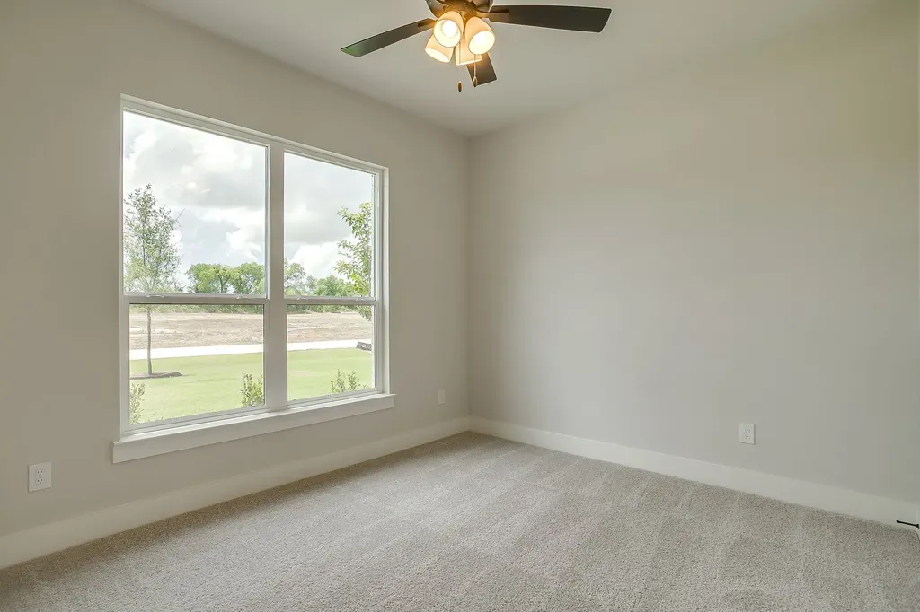1011 Bartlett Peak Drive Waxahachie TX 75167
