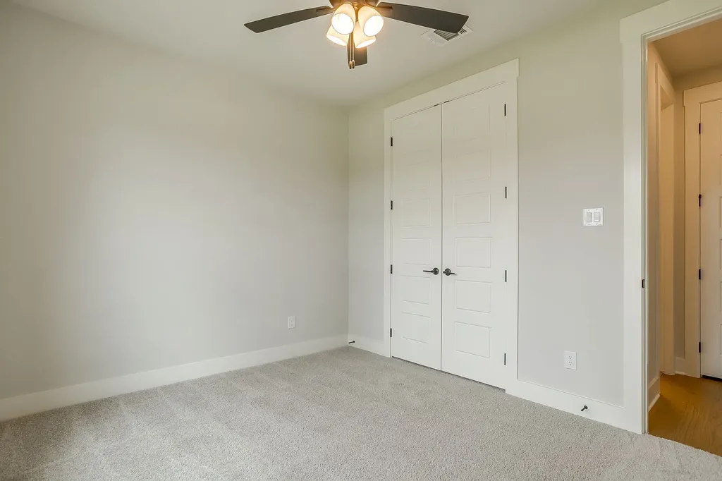 1011 Bartlett Peak Drive Waxahachie TX 75167