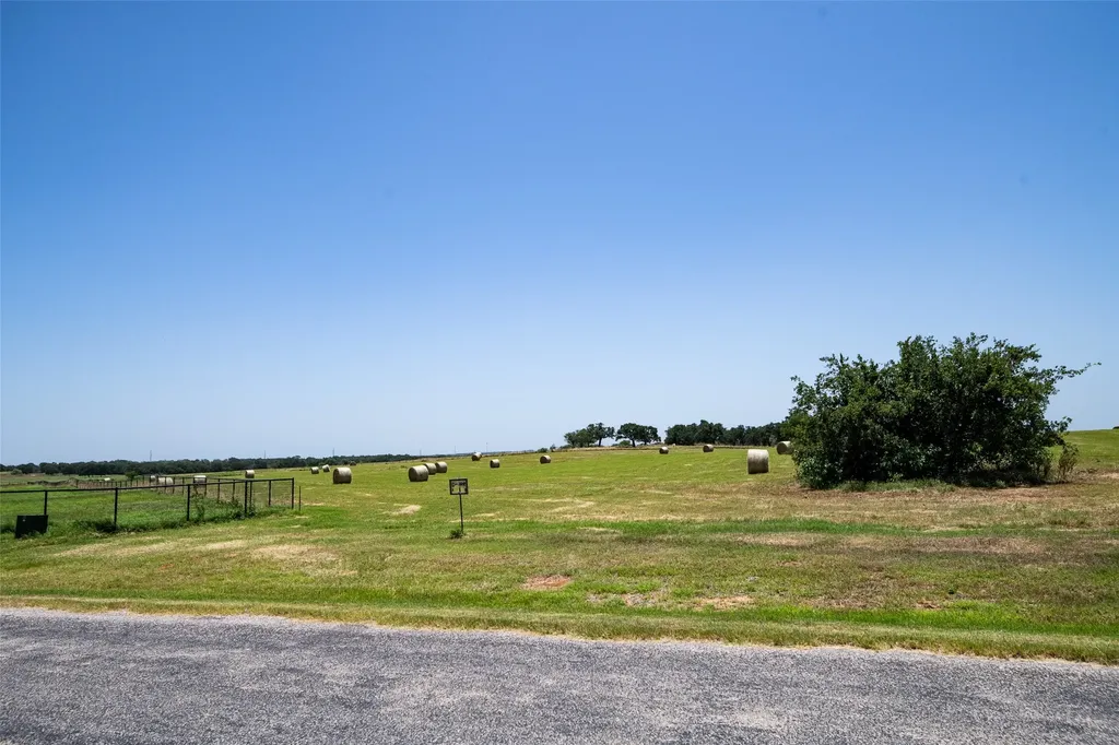 Tbd Monarch Court Poolville TX 76487