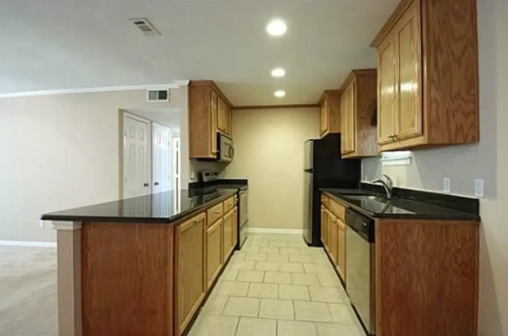 10594 High Hollows Drive Dallas TX 75230