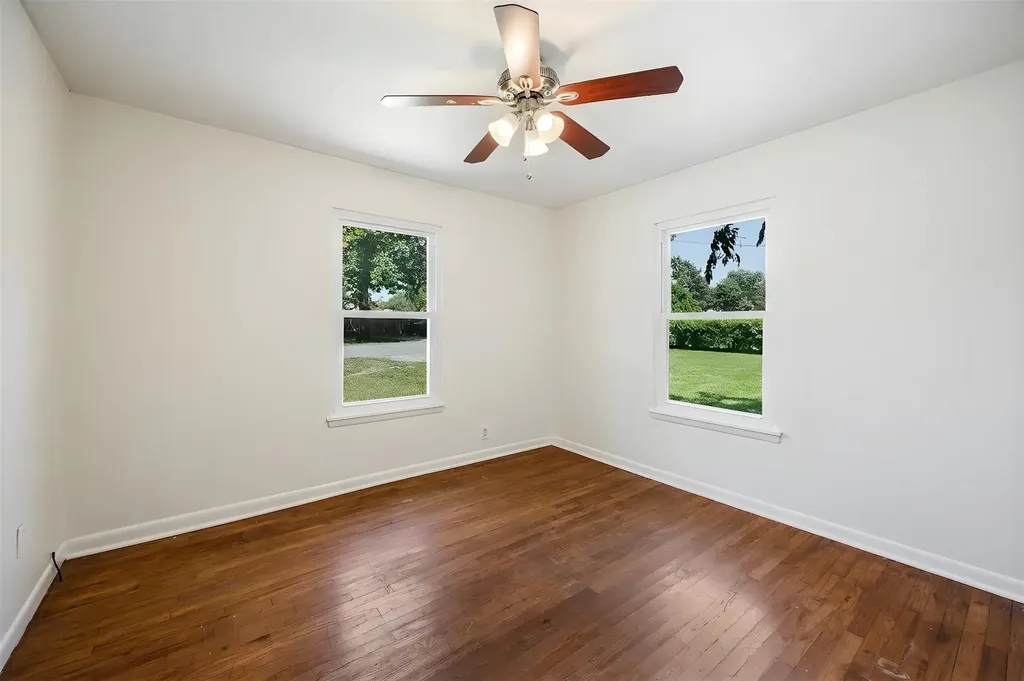 112 W Oconnell Street Howe TX 75459