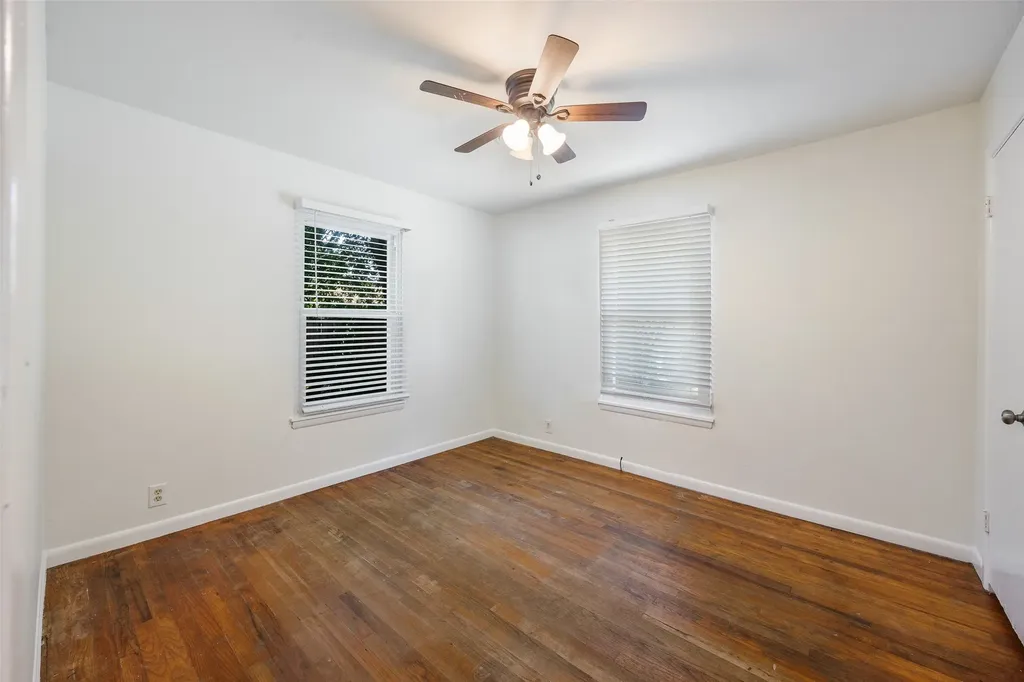 112 W Oconnell Street Howe TX 75459