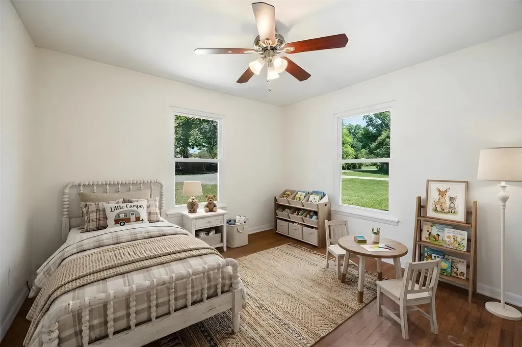 112 W Oconnell Street Howe TX 75459