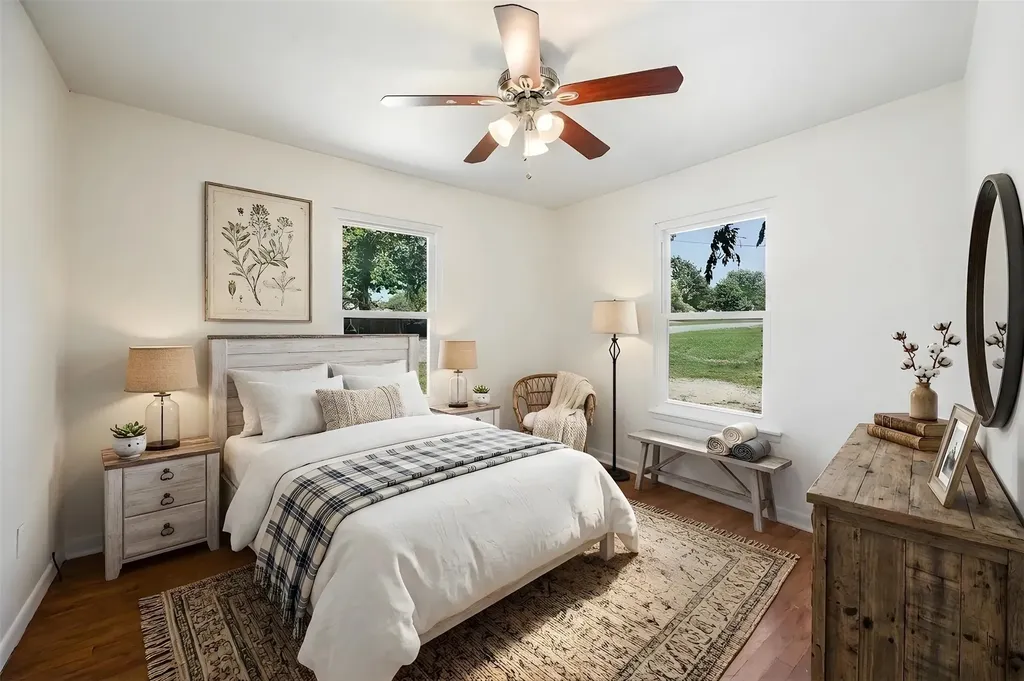 112 W Oconnell Street Howe TX 75459