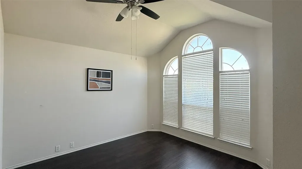 8210 Mossberg Drive Arlington TX 76002