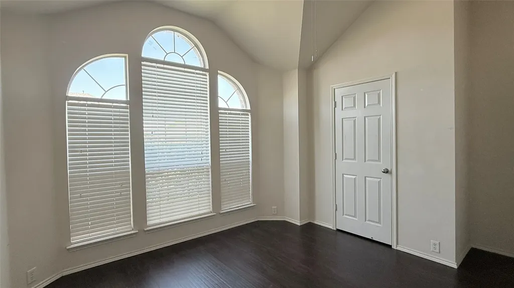 8210 Mossberg Drive Arlington TX 76002