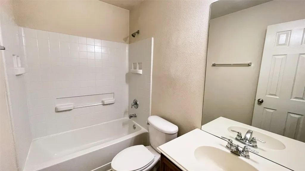 8210 Mossberg Drive Arlington TX 76002