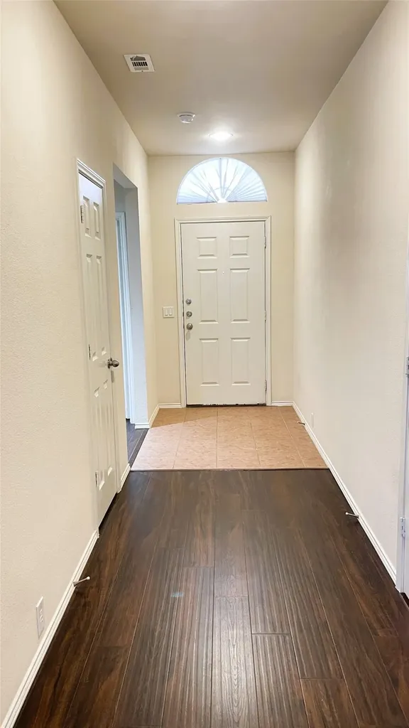 8210 Mossberg Drive Arlington TX 76002
